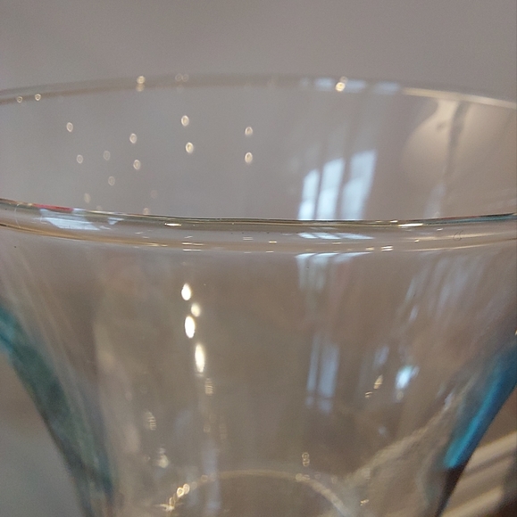 Vintage glass vase - Picture 3 of 6